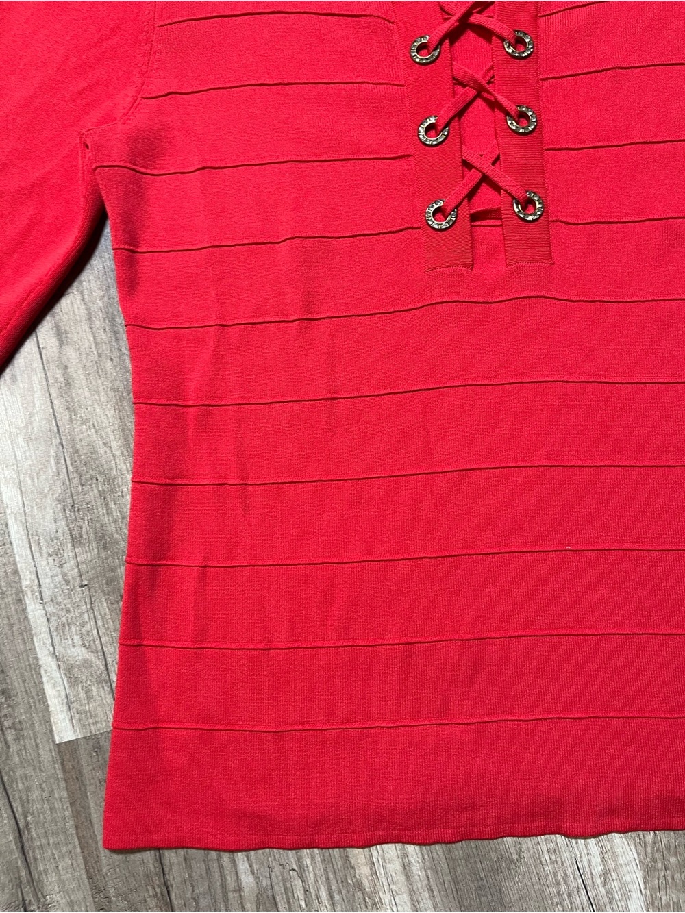 Cable & Gauge Red Lace-Up Front Ribbed Long Sleeve Top Size Large - Picture 13 of 15